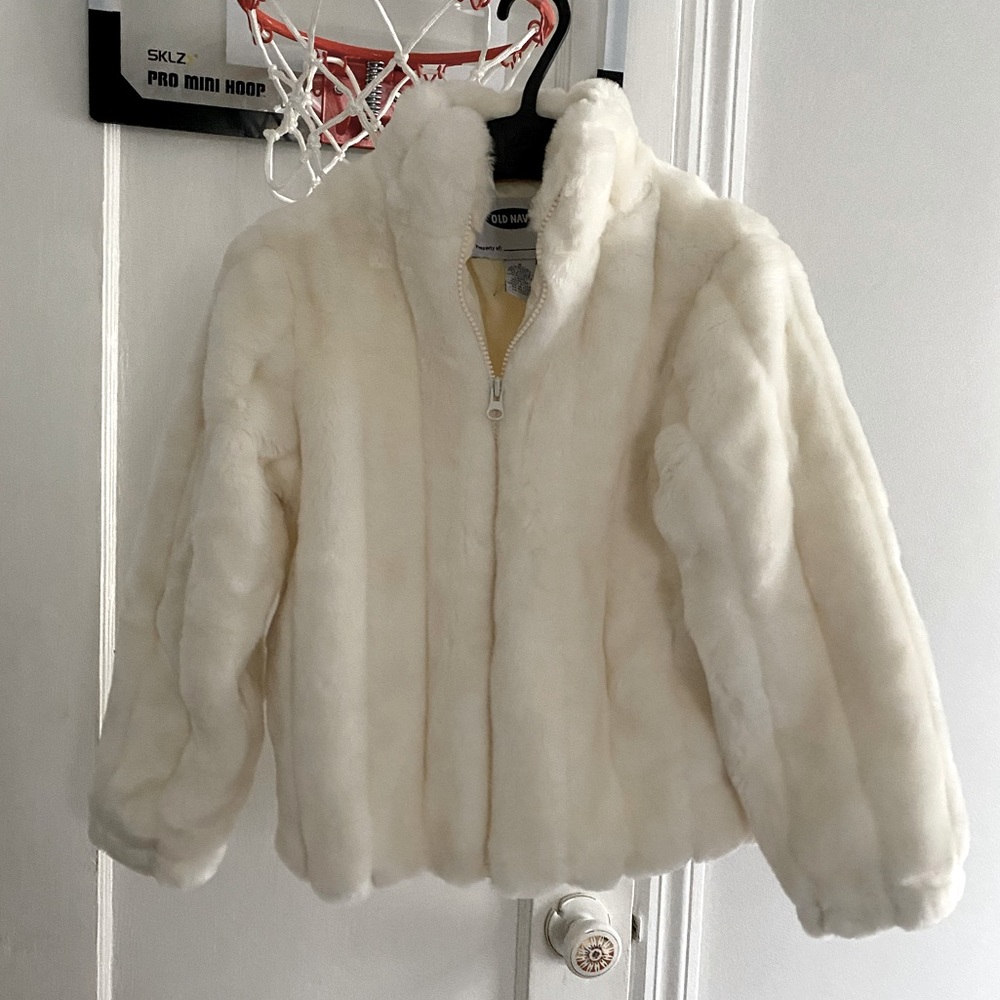 Girls faux fur jacket from Old Navy, Size 8